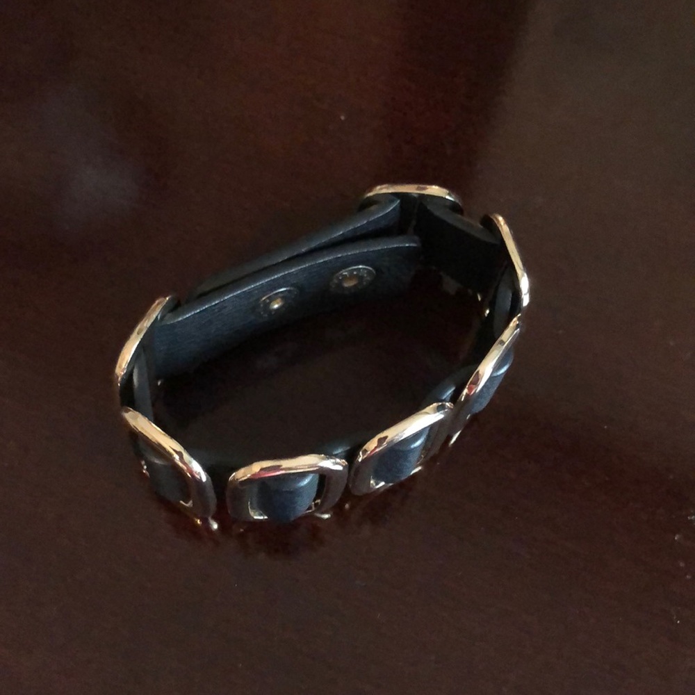 New York and Company Bracelet - Picture 7 of 7